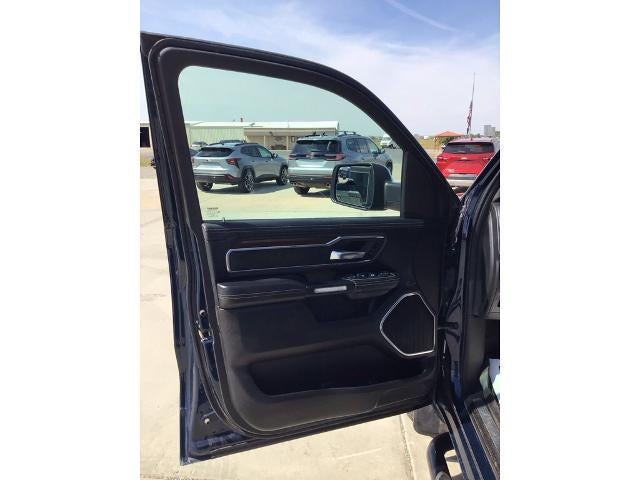 2022 RAM 1500 Laramie 4x4 Crew Cab 6'4" Box