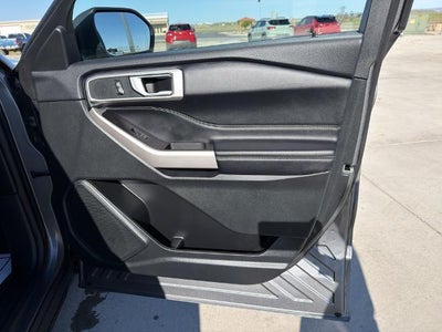 2023 Ford Explorer XLT 4WD