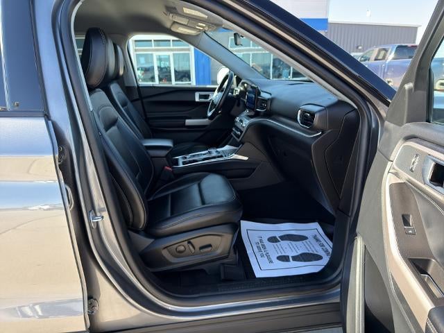 2023 Ford Explorer XLT 4WD