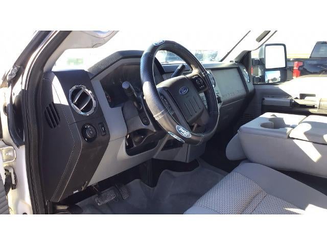 2015 Ford Super Duty F-350 SRW 4WD Crew Cab 6-3/4 Ft Box XLT