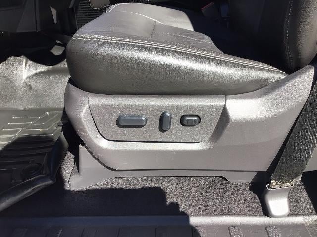 2015 Ford Super Duty F-350 SRW 4WD Crew Cab 6-3/4 Ft Box Lariat