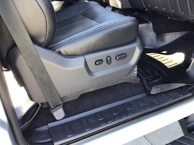 2015 Ford Super Duty F-350 SRW 4WD Crew Cab 6-3/4 Ft Box Lariat