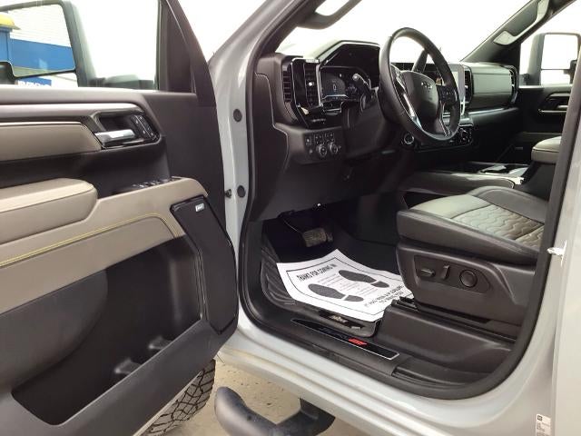 2025 Chevrolet Silverado 2500 HD Crew Cab Standard Box 4-Wheel Drive ZR2