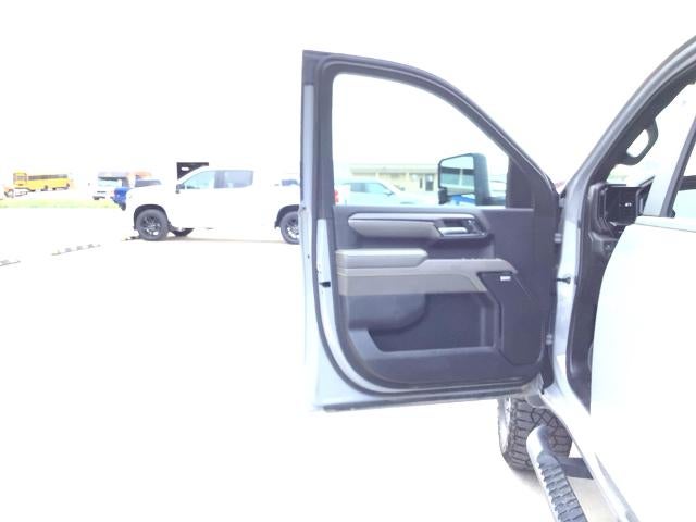 2025 Chevrolet Silverado 2500 HD Crew Cab Standard Box 4-Wheel Drive ZR2
