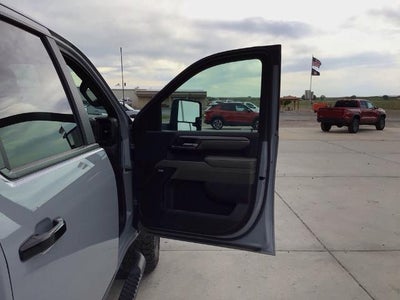 2025 Chevrolet Silverado 2500 HD Crew Cab Standard Box 4-Wheel Drive ZR2