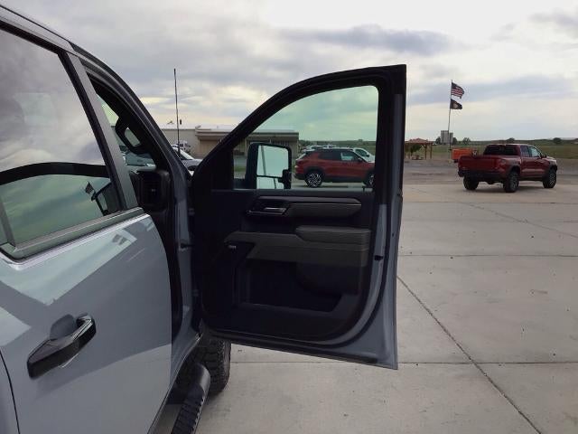 2025 Chevrolet Silverado 2500 HD Crew Cab Standard Box 4-Wheel Drive ZR2