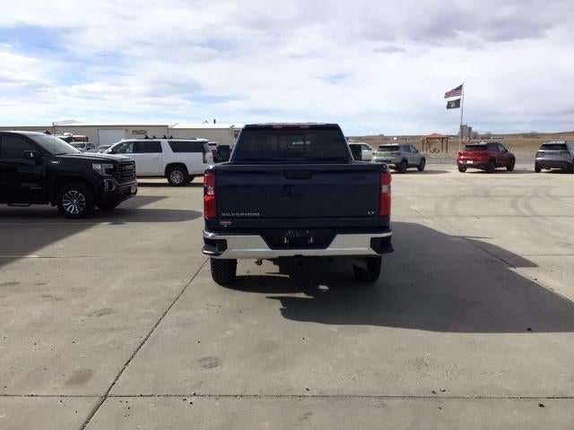 2022 Chevrolet Silverado 3500 HD Crew Cab Long Box 4-Wheel Drive LT