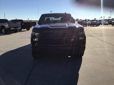 2022 Chevrolet Silverado 1500 Crew Cab Short Box 4-Wheel Drive Custom