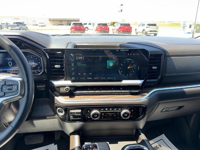 2023 Chevrolet Silverado 1500 Crew Cab Short Box 4-Wheel Drive RST