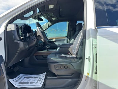 2023 Chevrolet Silverado 1500 Crew Cab Standard Box 4-Wheel Drive High Country