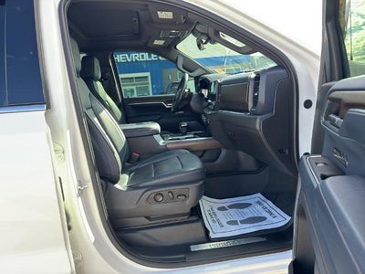 2023 Chevrolet Silverado 1500 Crew Cab Standard Box 4-Wheel Drive High Country