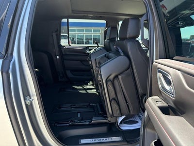 2023 Chevrolet Suburban 4WD RST