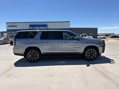 2023 Chevrolet Suburban 4WD RST