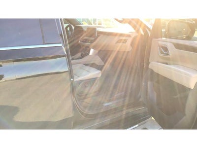 2023 Chevrolet Suburban 4WD Premier