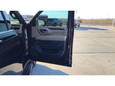 2023 Chevrolet Suburban 4WD Premier