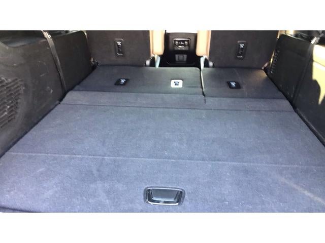 2023 Chevrolet Suburban 4WD Premier