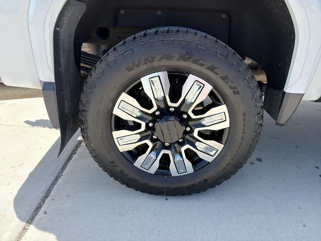 2024 GMC Sierra 2500 HD Crew Cab Standard Box 4-Wheel Drive Denali