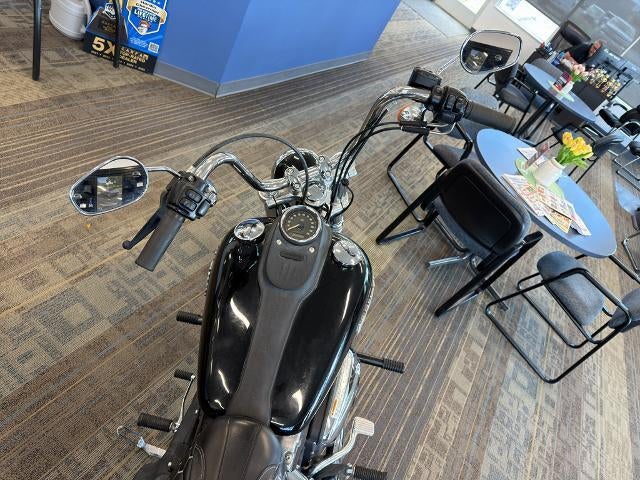 2012 HARLEY DAVIDSON Base