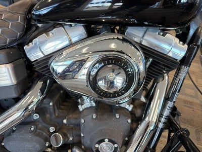2012 HARLEY DAVIDSON Base