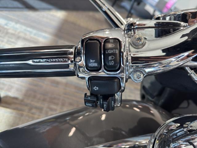 2011 HARLEY DAVIDSON ROAD GLIDE ULTRA Base