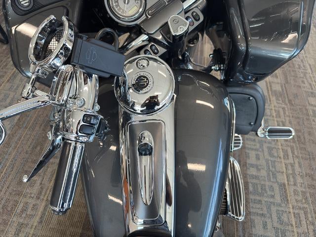 2011 HARLEY DAVIDSON ROAD GLIDE ULTRA Base