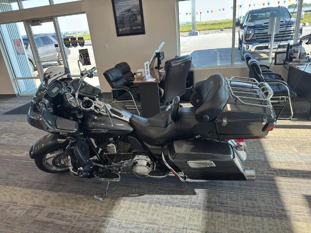 2011 HARLEY DAVIDSON ROAD GLIDE ULTRA Base