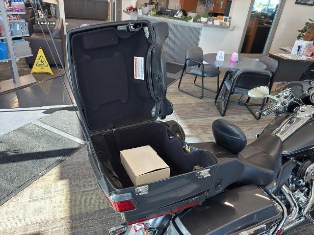 2011 HARLEY DAVIDSON ROAD GLIDE ULTRA Base