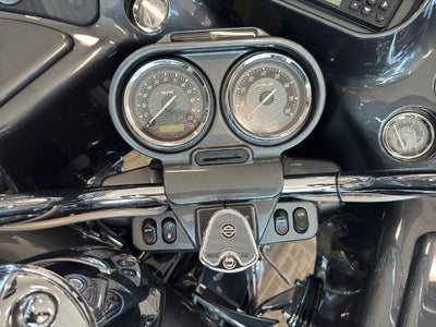 2011 HARLEY DAVIDSON ROAD GLIDE ULTRA Base