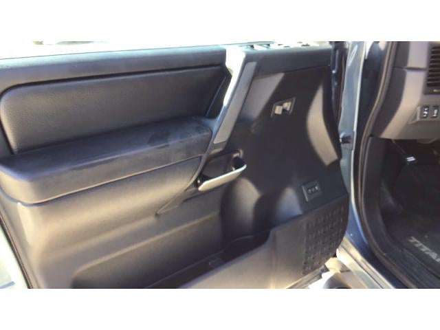 2010 Nissan Titan 4WD Crew Cab Short Bed LE