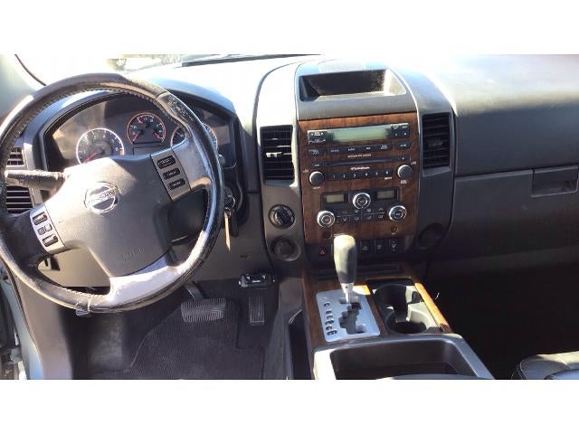 2010 Nissan Titan 4WD Crew Cab Short Bed LE