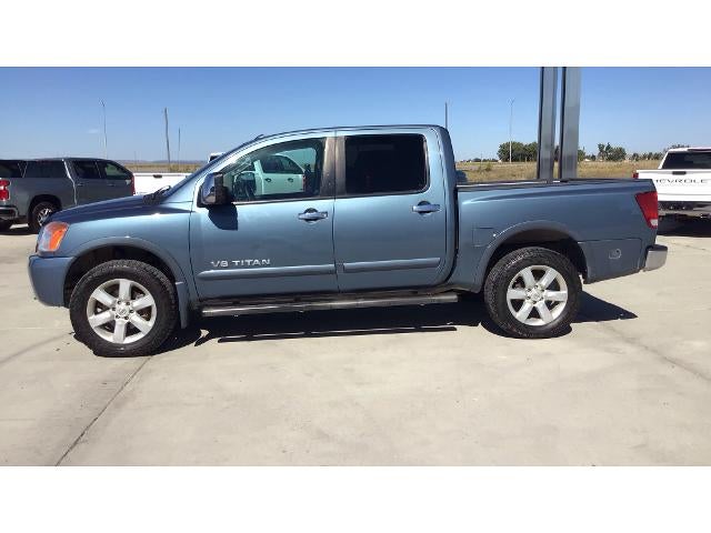 2010 Nissan Titan 4WD Crew Cab Short Bed LE