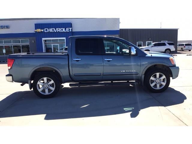2010 Nissan Titan 4WD Crew Cab Short Bed LE