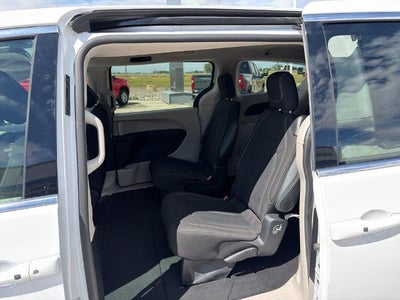 2024 Chrysler Voyager LX FWD