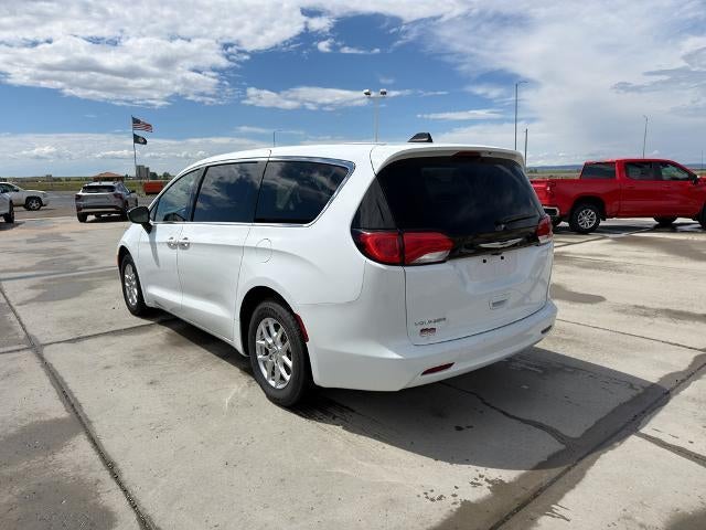 2024 Chrysler Voyager LX FWD