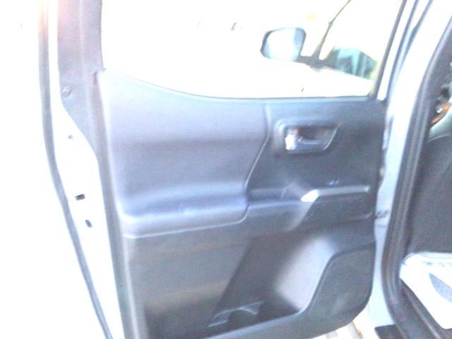 2017 Toyota Tacoma TRD Pro Double Cab 5' Bed V6 4x4 AT (Natl)