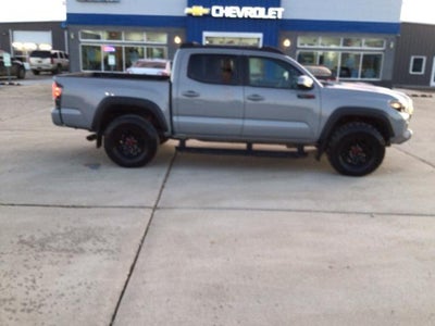 2017 Toyota Tacoma TRD Pro Double Cab 5' Bed V6 4x4 AT (Natl)